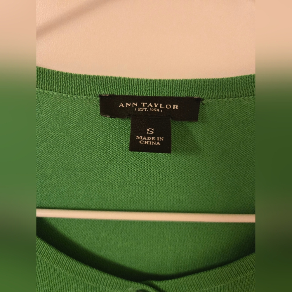 Ann Taylor‎ Green Women's Sweater - Picture 2 of 7